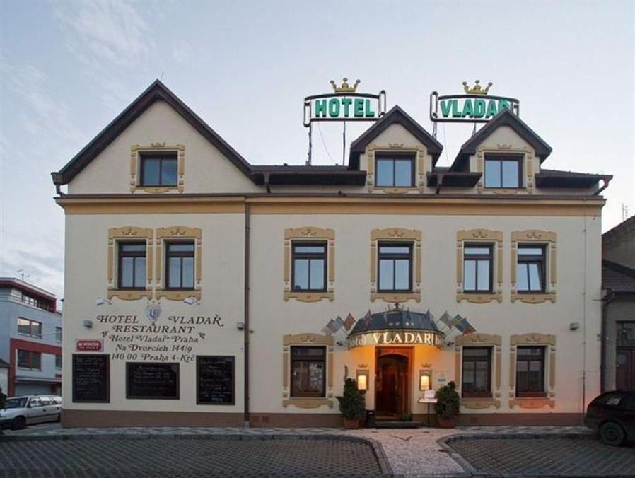 River Star Hotel Praha Bagian luar foto