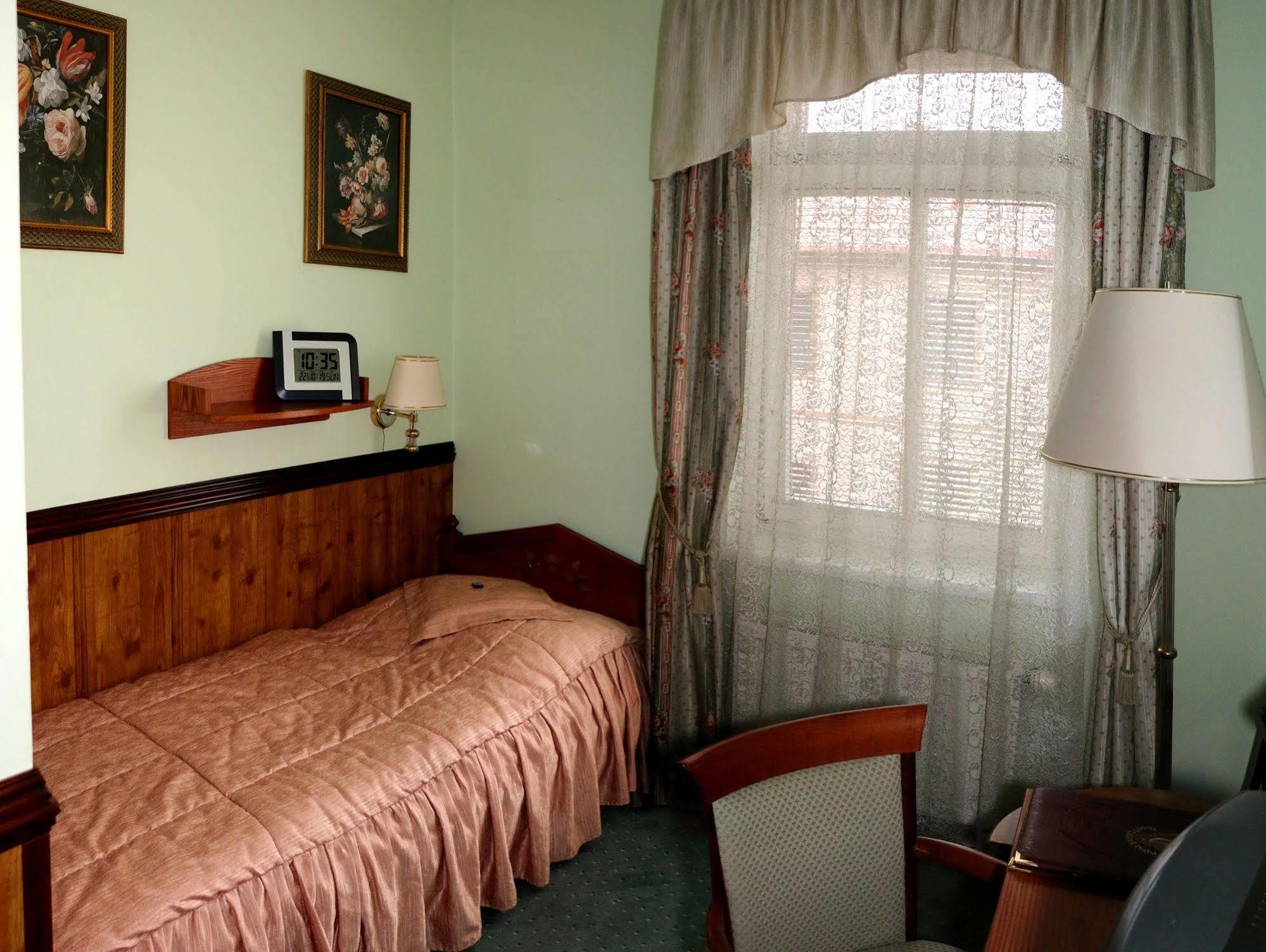 River Star Hotel Praha Bagian luar foto