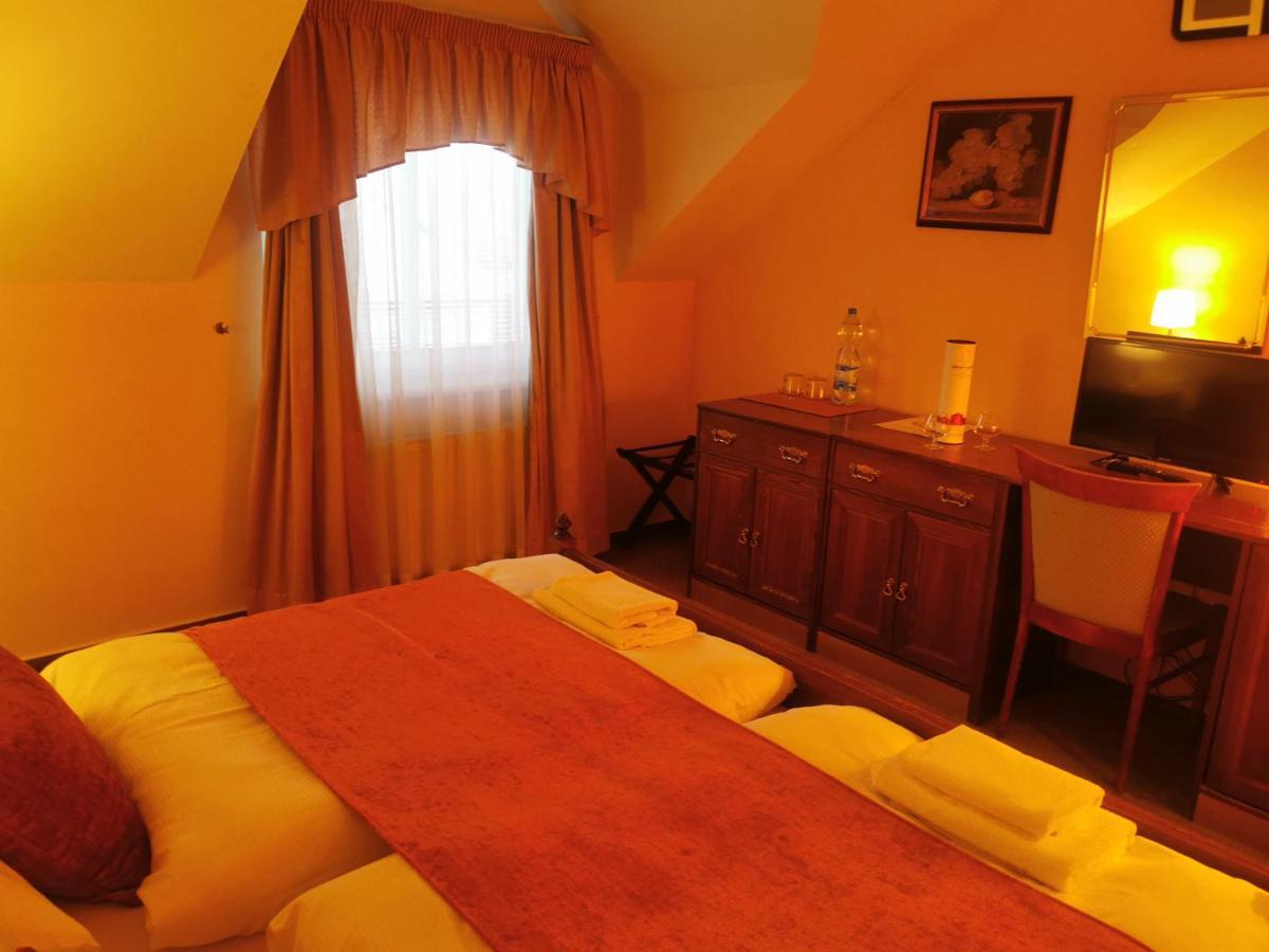 River Star Hotel Praha Bagian luar foto